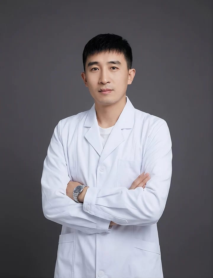 Wang Ran, Врач-имплантолог